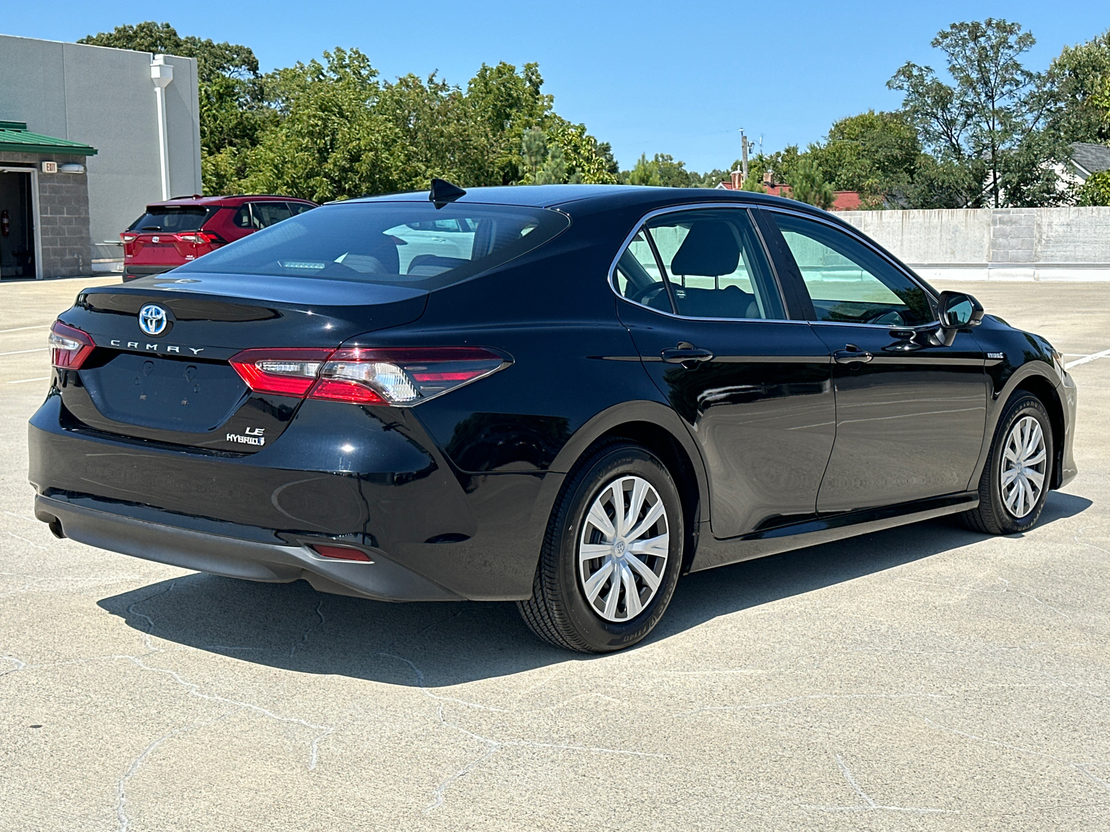 2021 Toyota Camry Hybrid LE 7