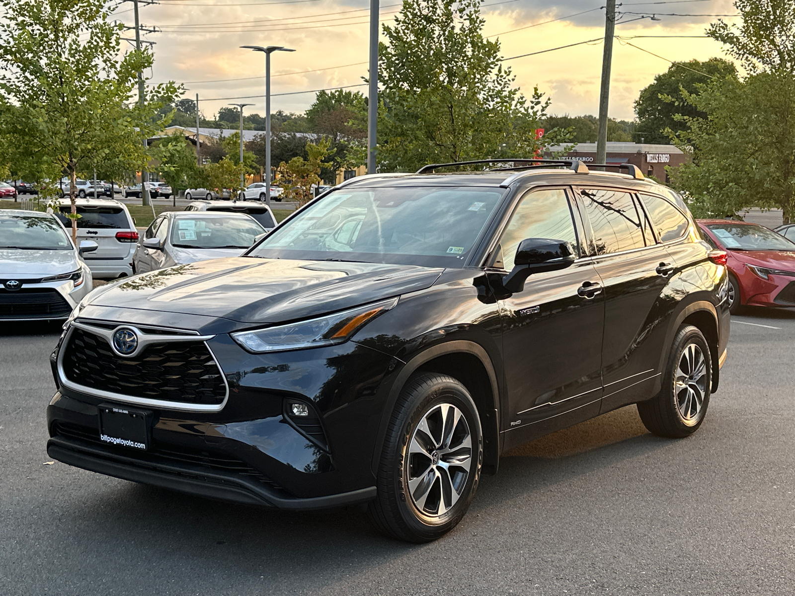 2021 Toyota Highlander Hybrid XLE 3