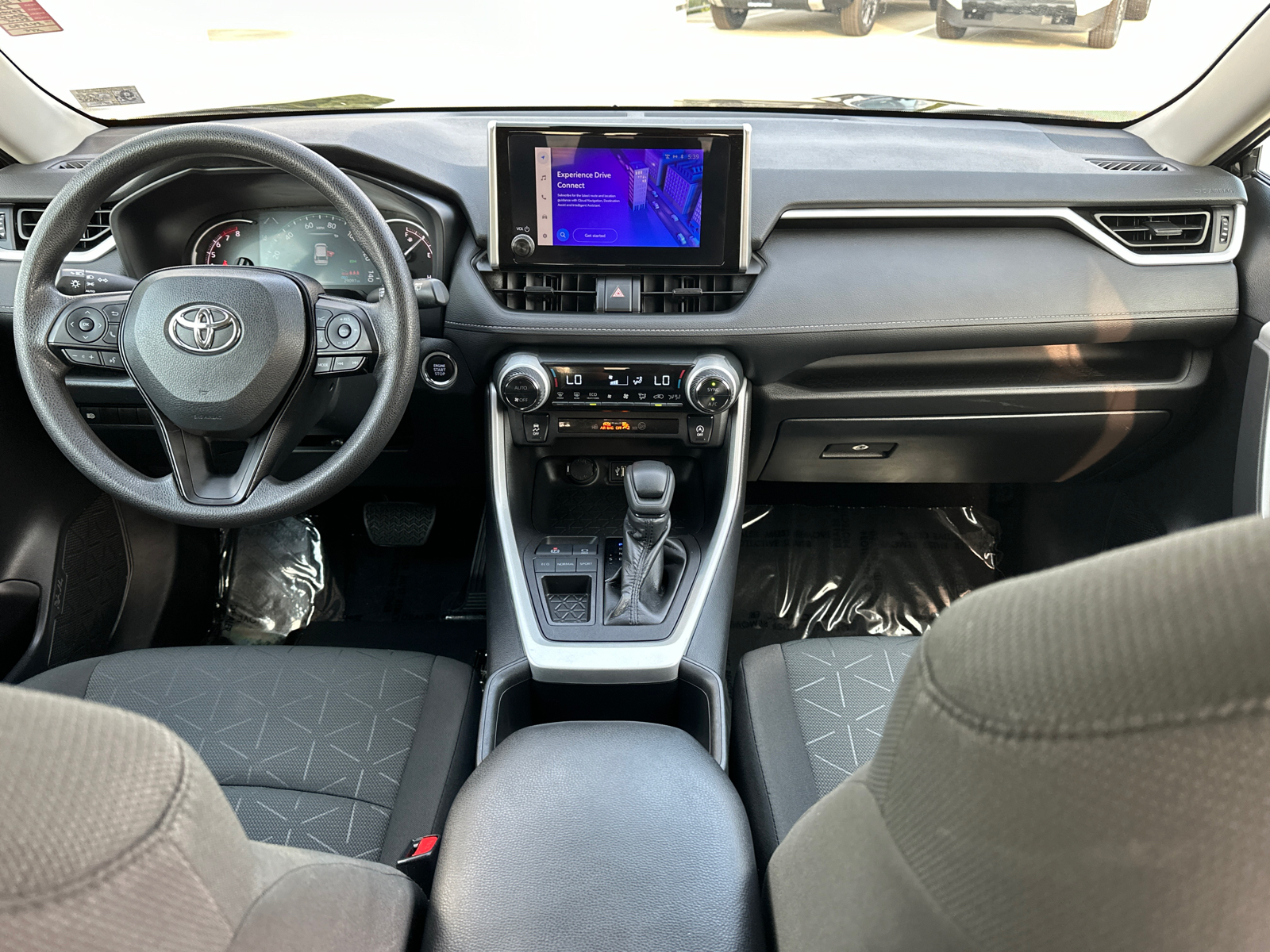 2023 Toyota RAV4 XLE 17