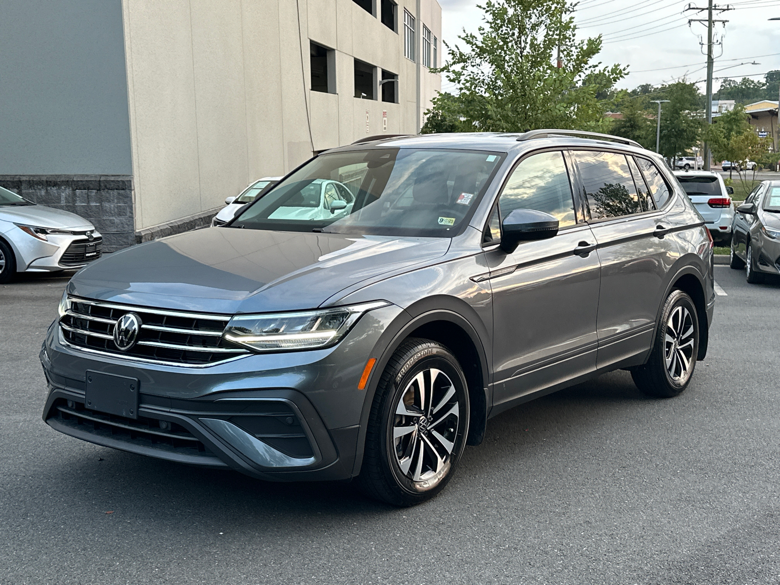 2023 Volkswagen Tiguan 2.0T S 2