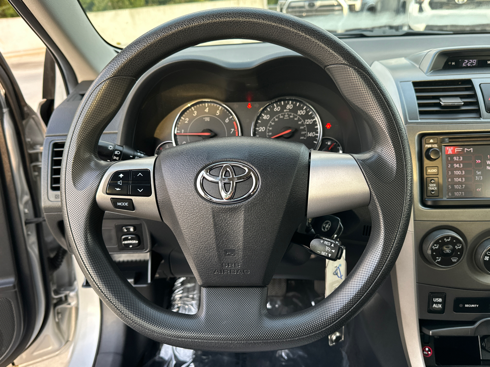 2013 Toyota Corolla S 28