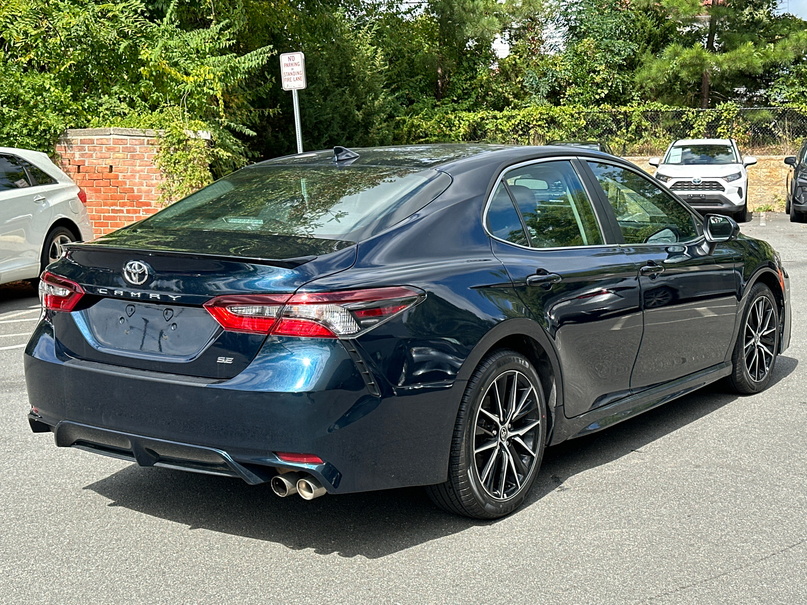 2021 Toyota Camry SE 7