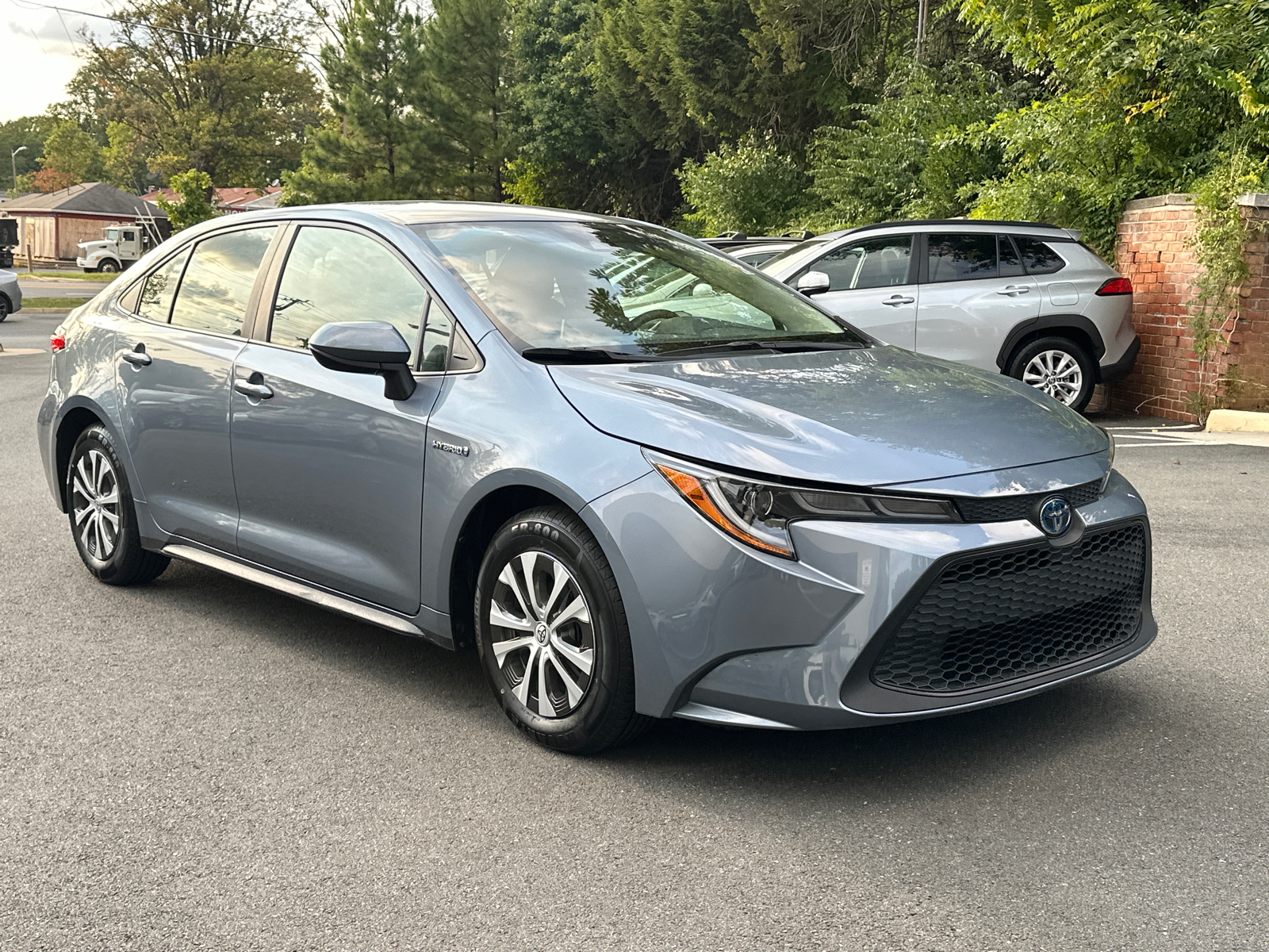 2021 Toyota Corolla Hybrid LE 31