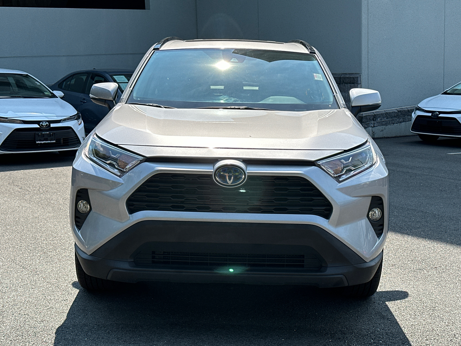 2021 Toyota RAV4 Hybrid XLE 2