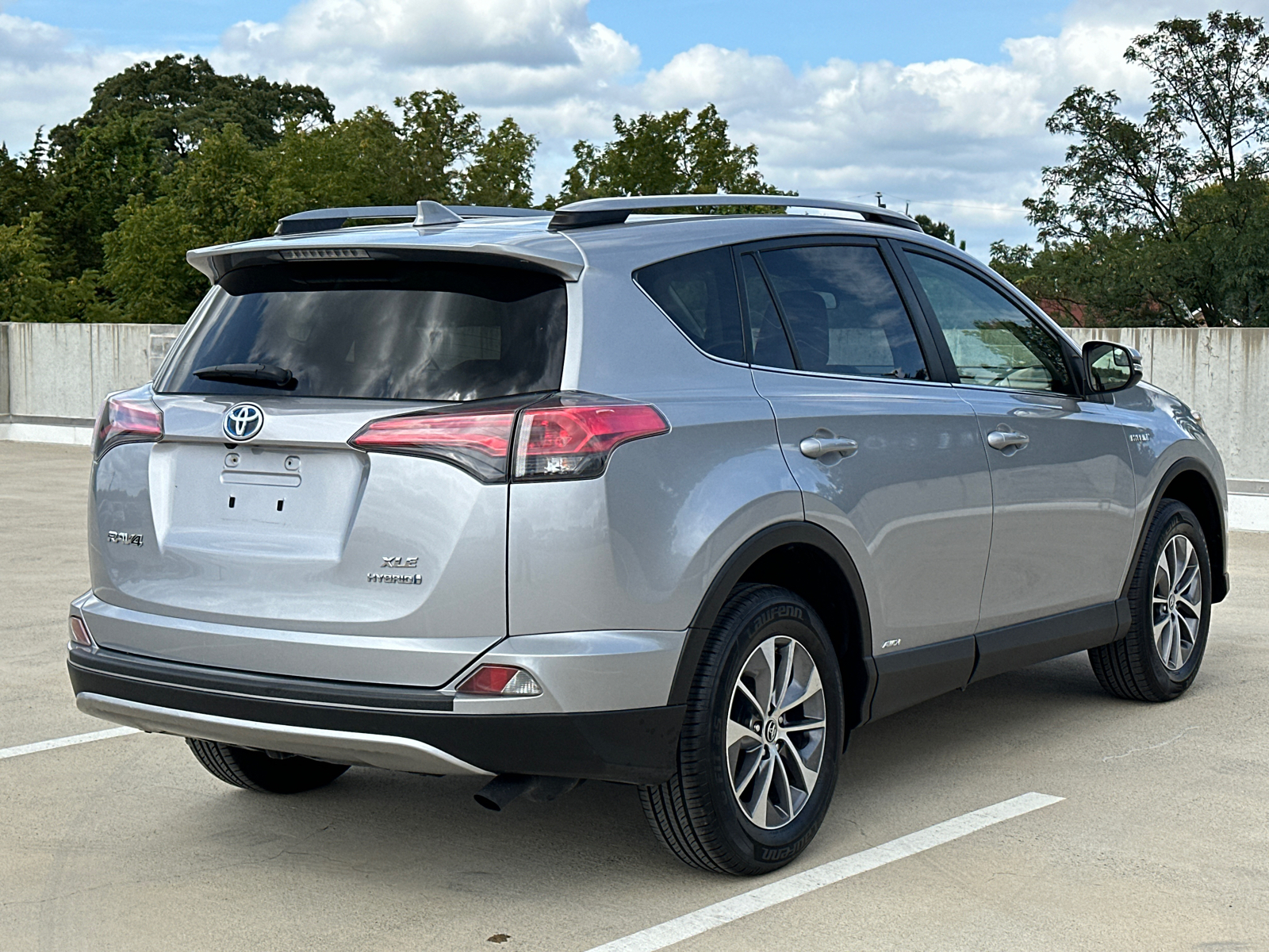 2018 Toyota RAV4 Hybrid XLE 7