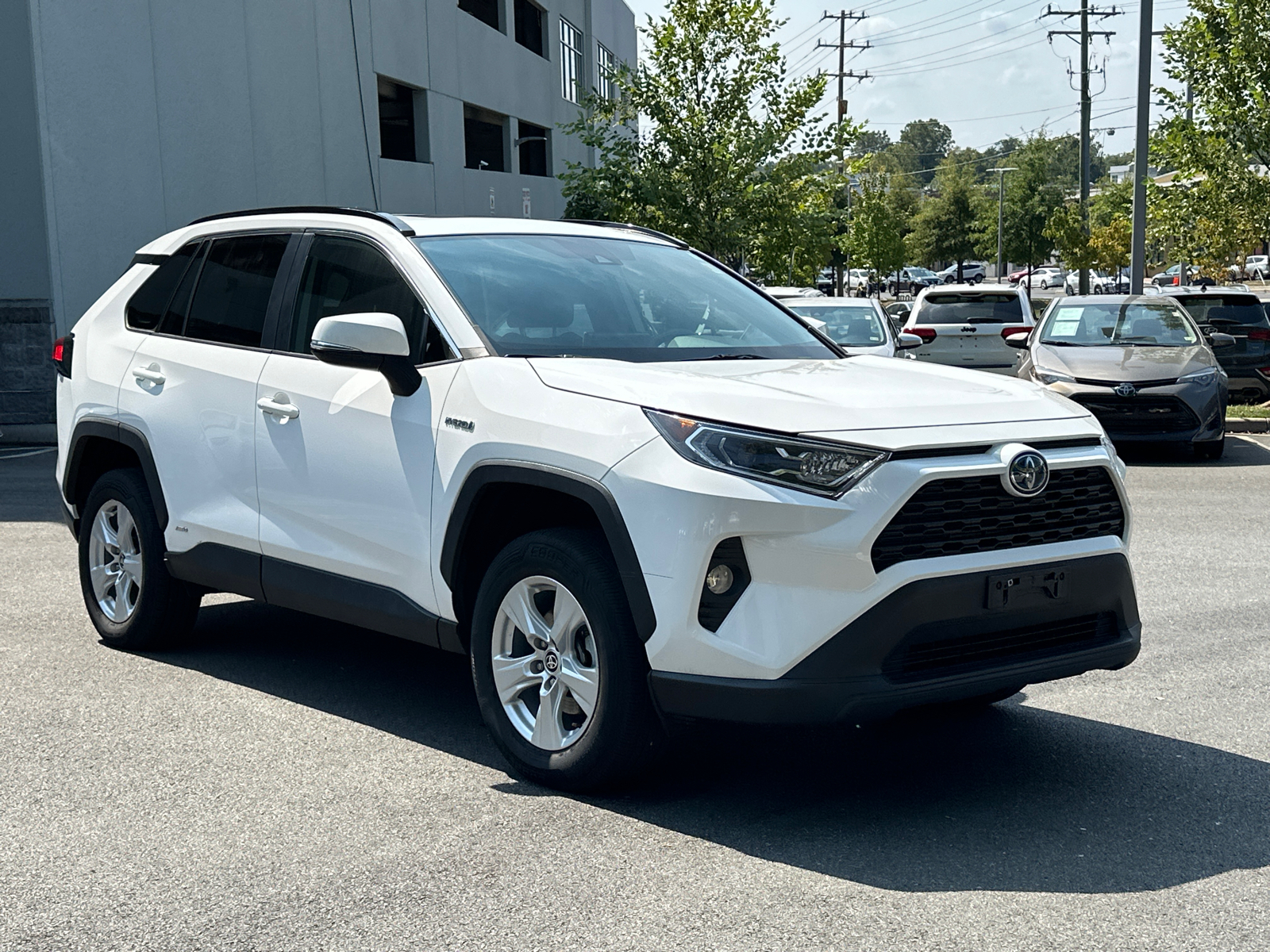 2021 Toyota RAV4 Hybrid XLE 35