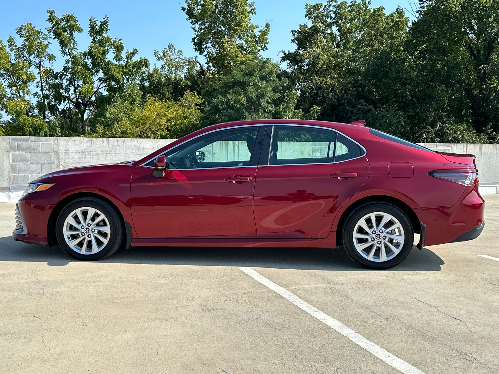 2021 Toyota Camry LE 2