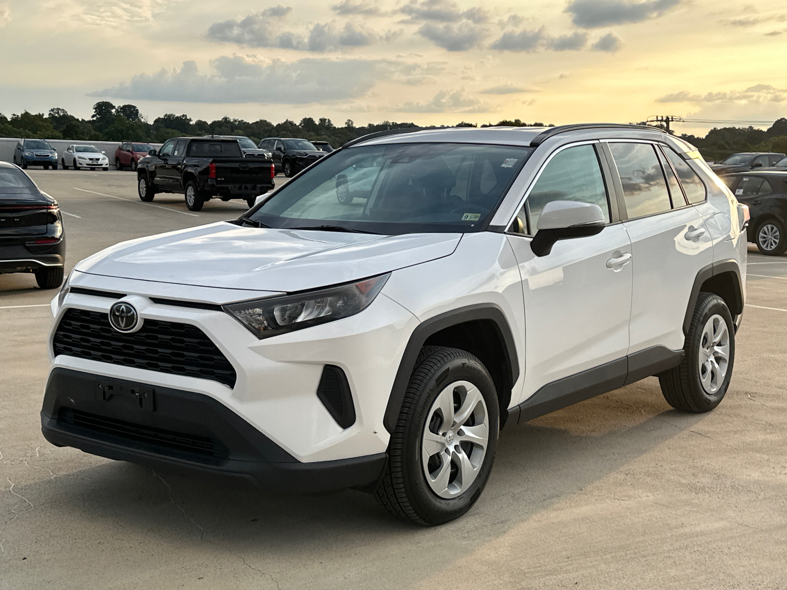 2020 Toyota RAV4 LE 3