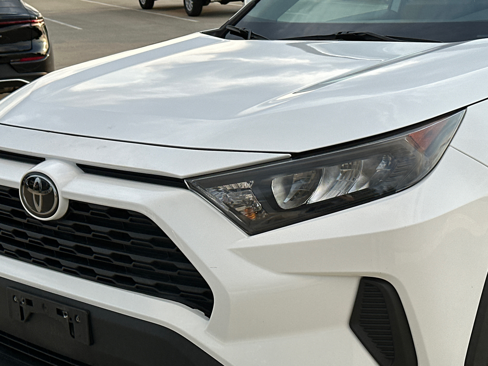 2020 Toyota RAV4 LE 4