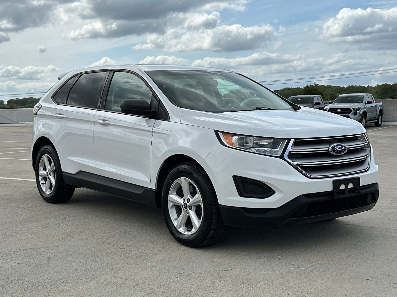 2017 Ford Edge SE 35