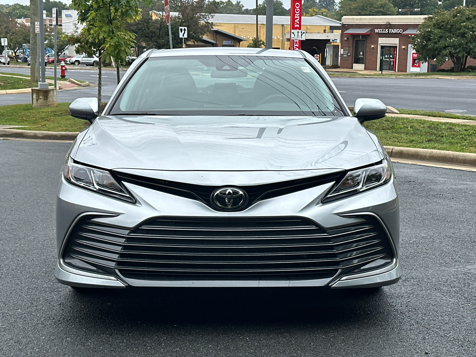 2023 Toyota Camry LE 2