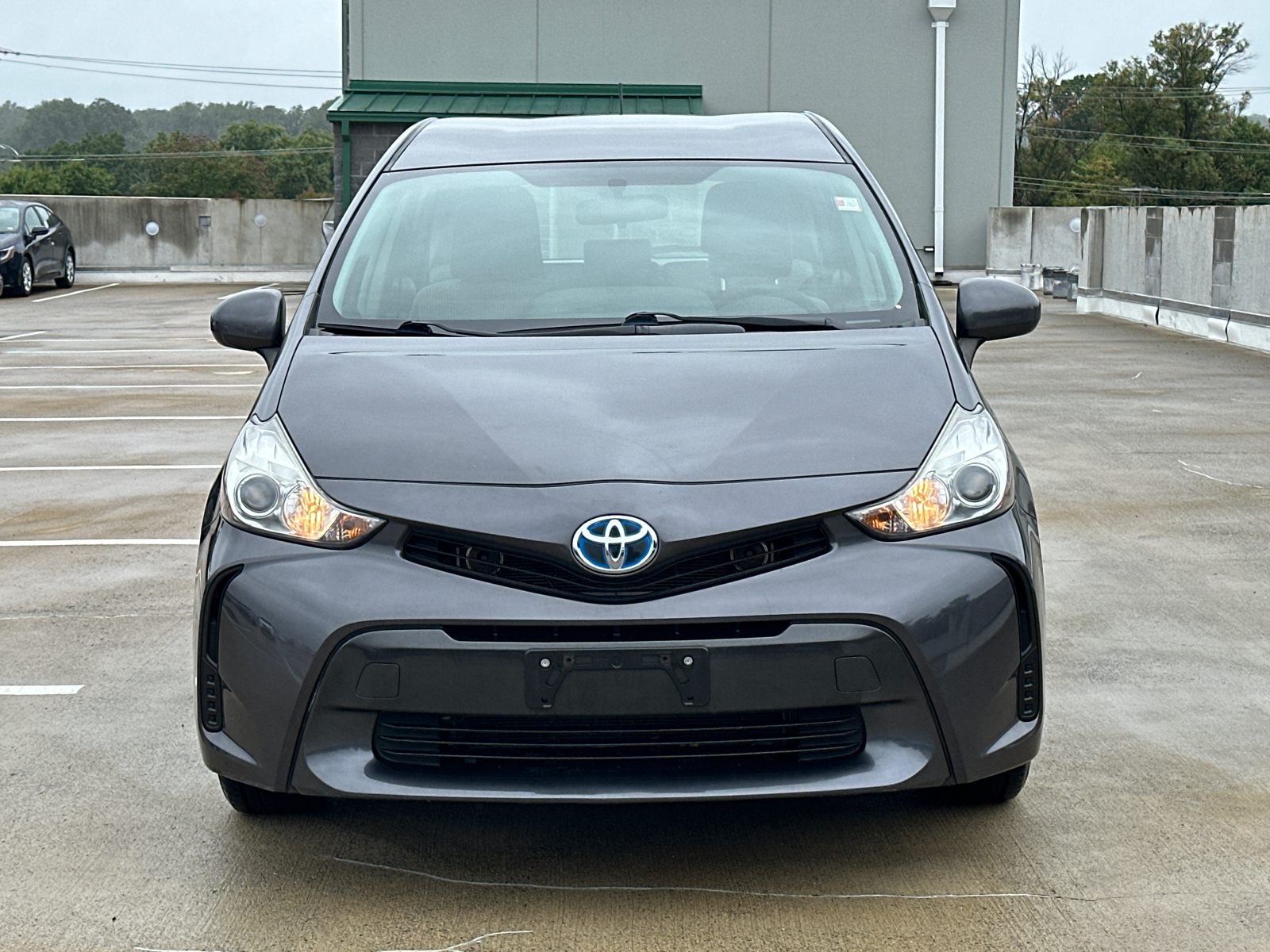 2015 Toyota Prius v Two 2