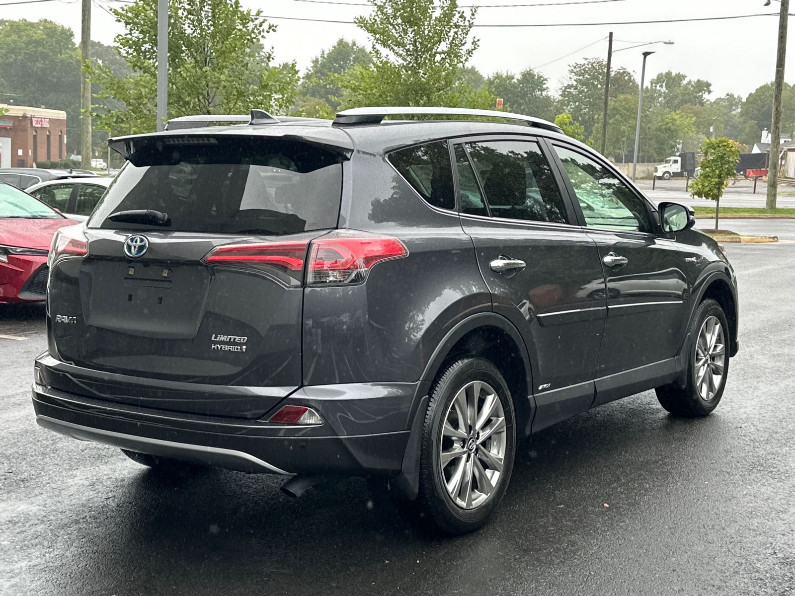 2017 Toyota RAV4 Hybrid Limited 8