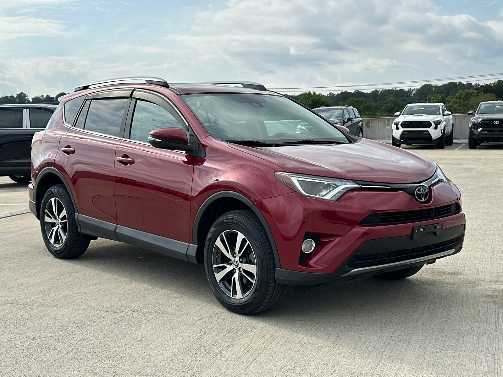 2018 Toyota RAV4 XLE 34