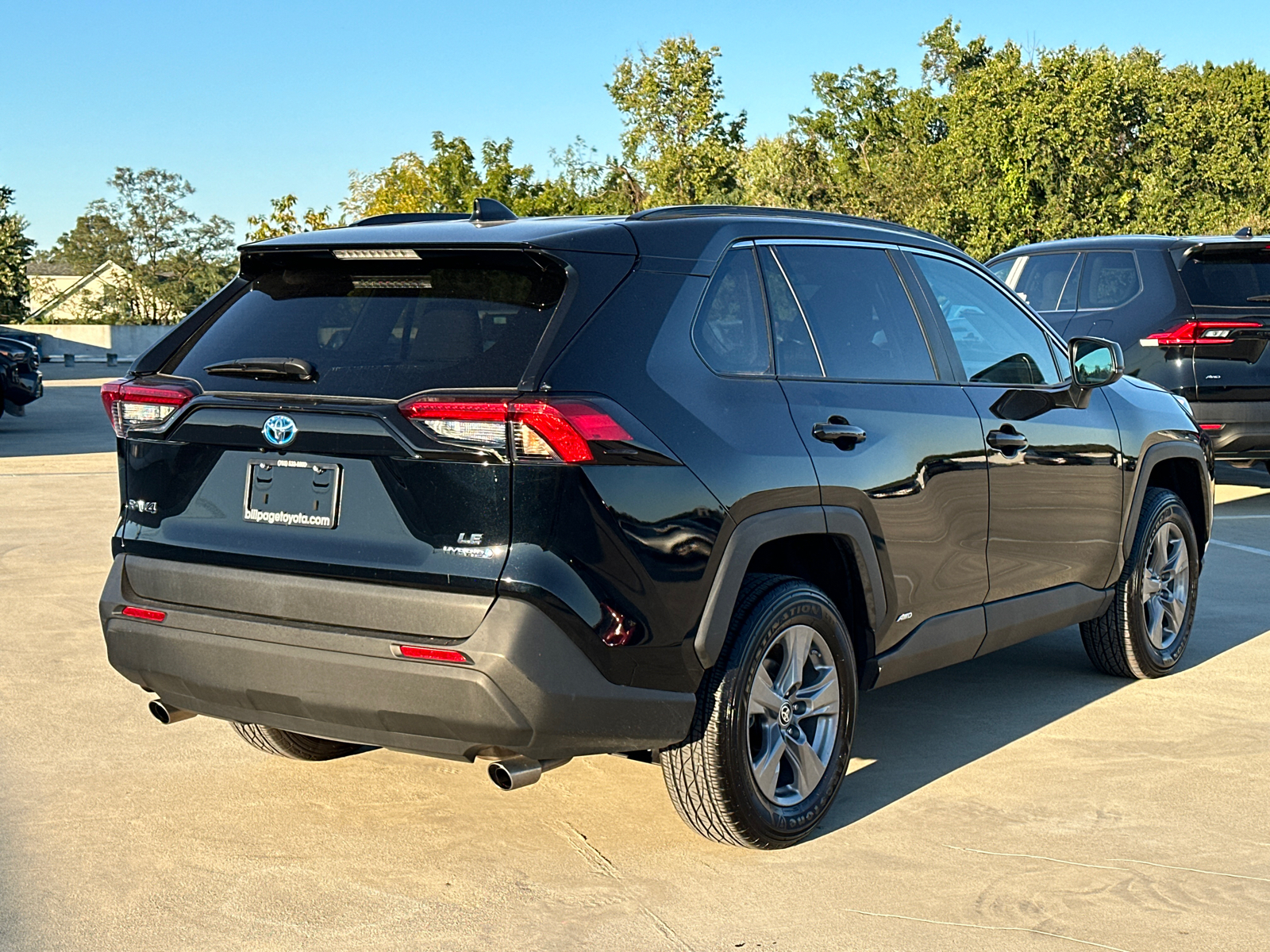 2022 Toyota RAV4 Hybrid LE 6