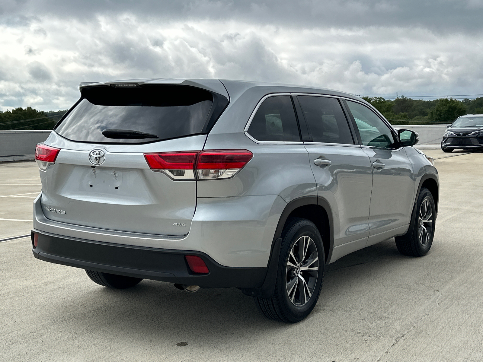 2018 Toyota Highlander LE 8