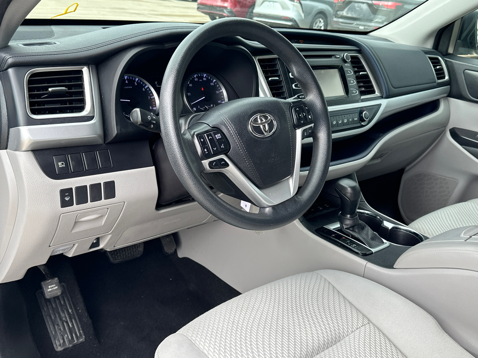 2018 Toyota Highlander LE 20