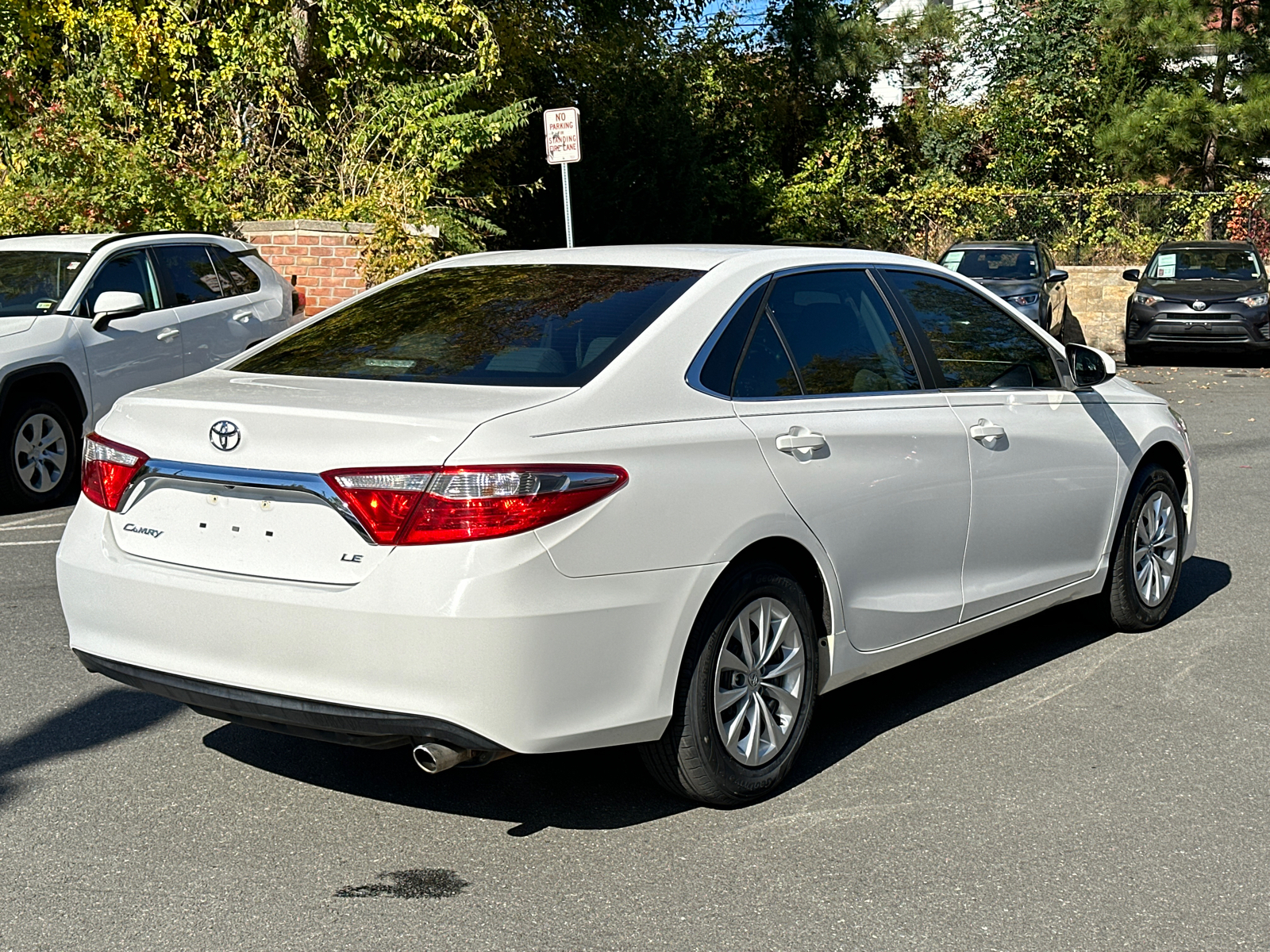 2017 Toyota Camry LE 6