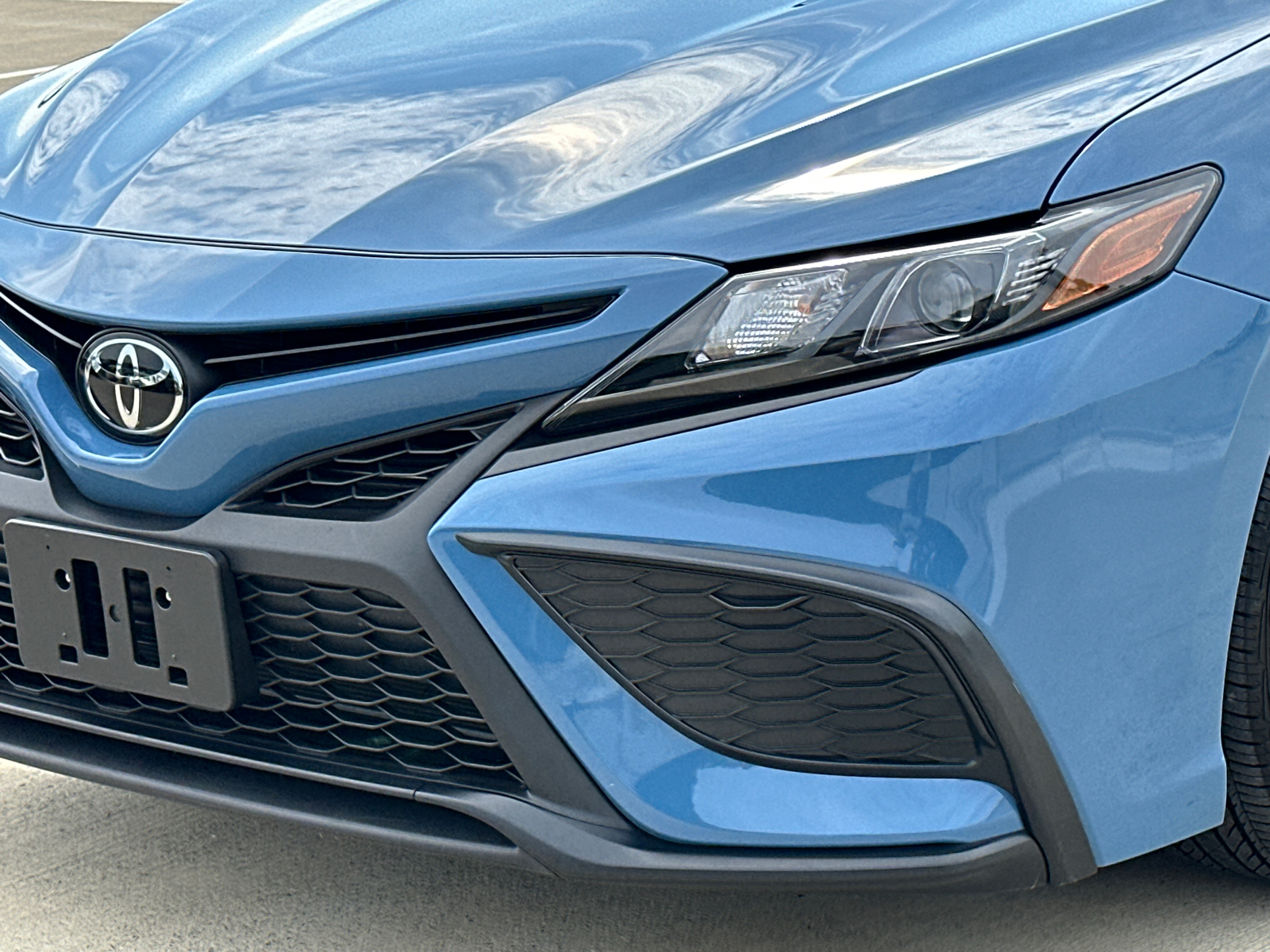 2024 Toyota Camry SE 4