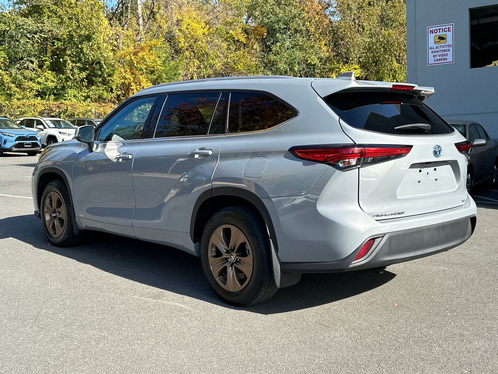 2022 Toyota Highlander Hybrid Bronze Edition 5