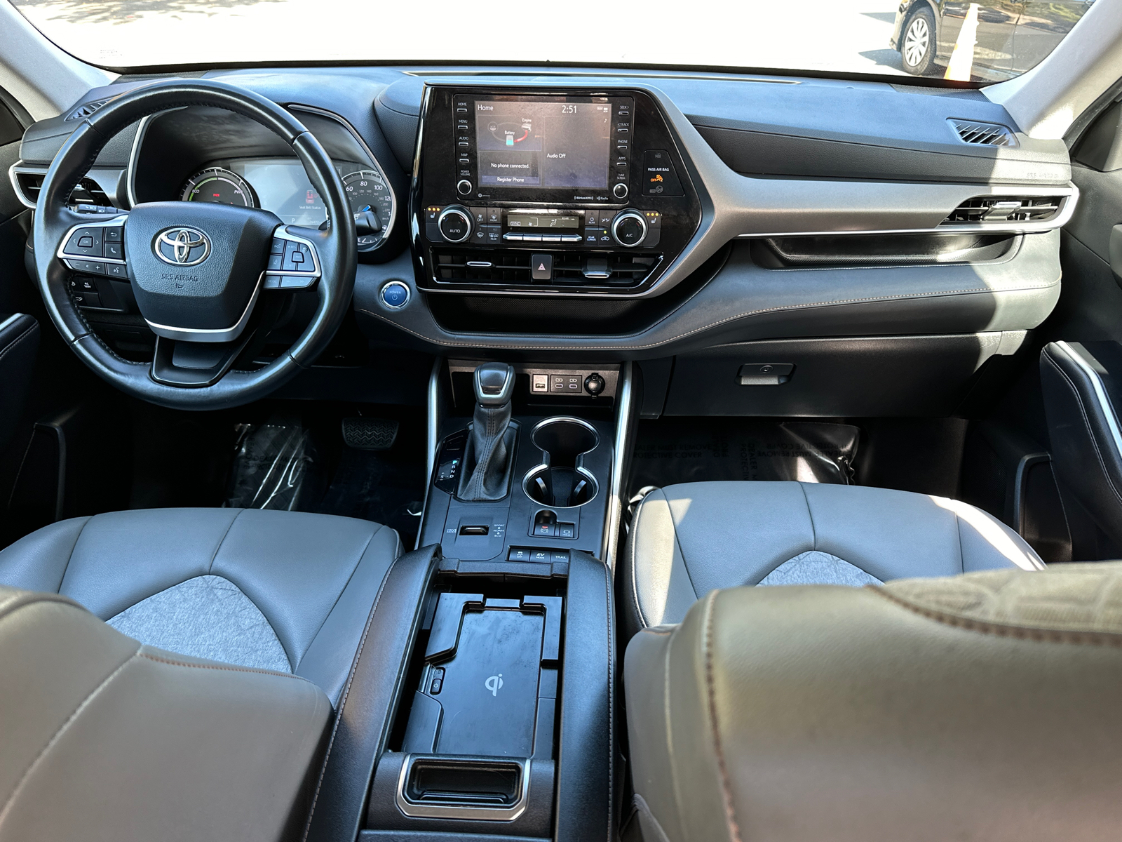 2022 Toyota Highlander Hybrid Bronze Edition 18