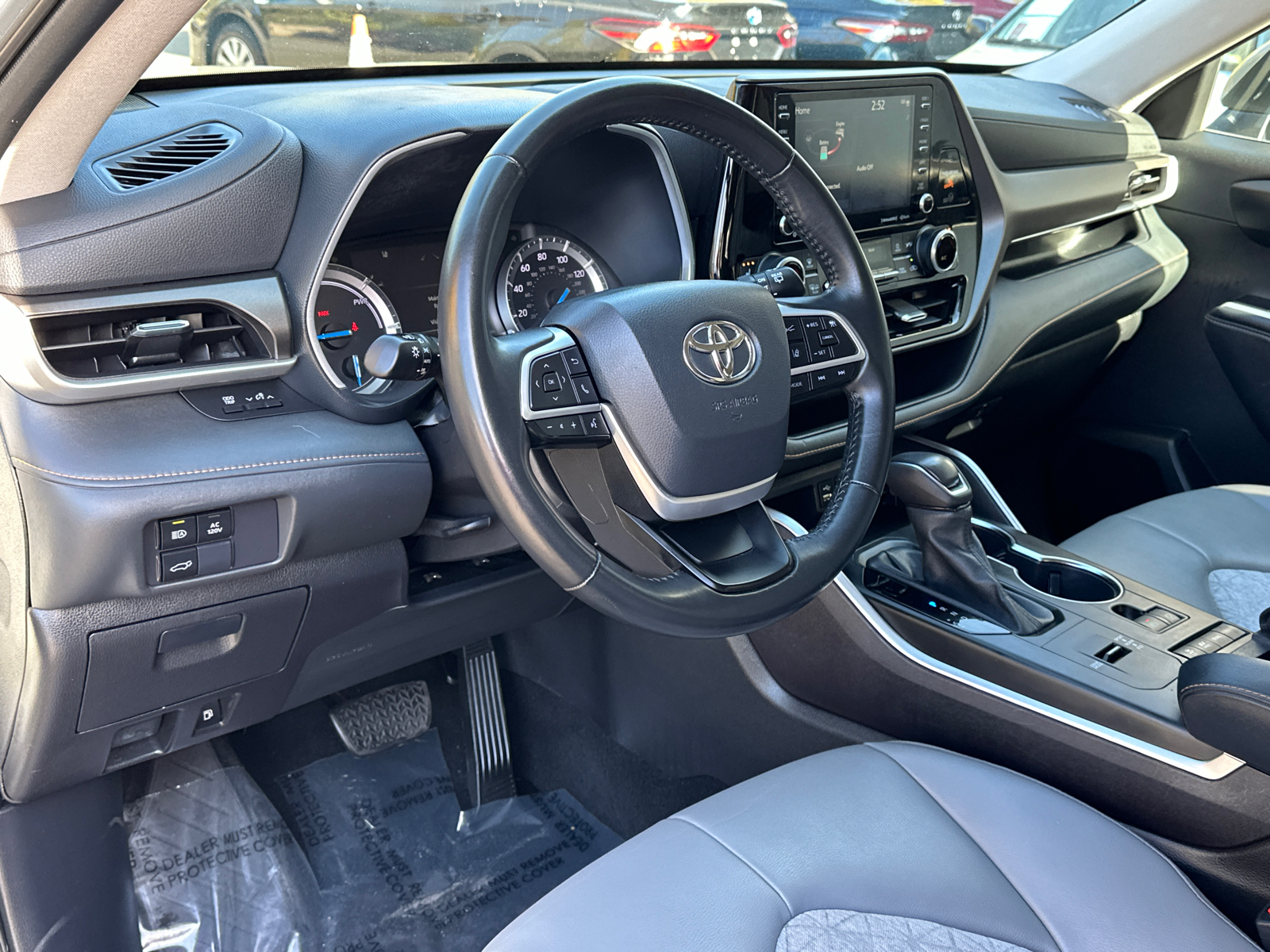 2022 Toyota Highlander Hybrid Bronze Edition 22