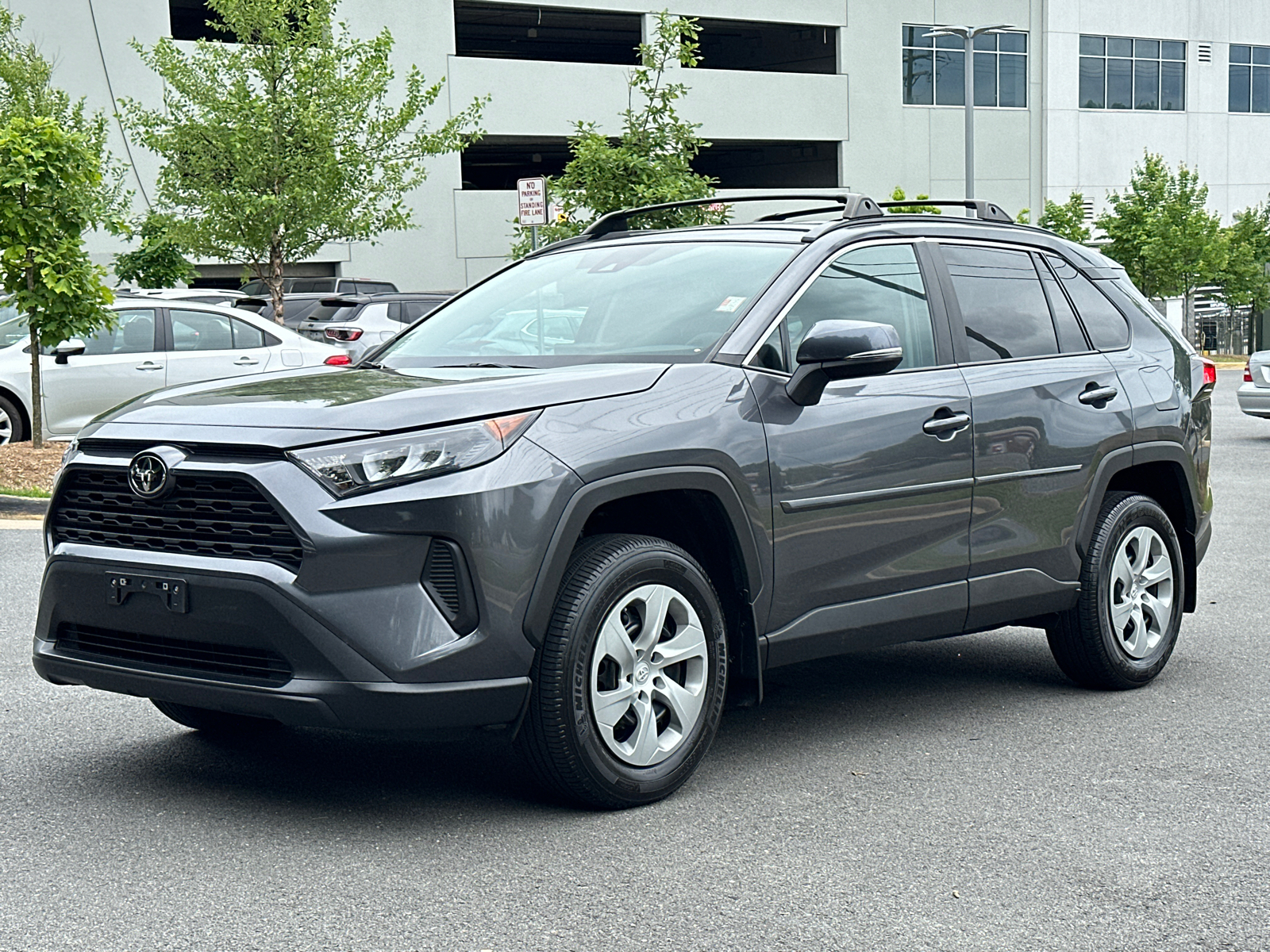 2021 Toyota RAV4 LE 3