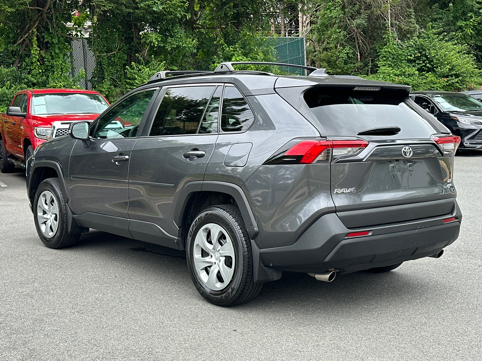 2021 Toyota RAV4 LE 4