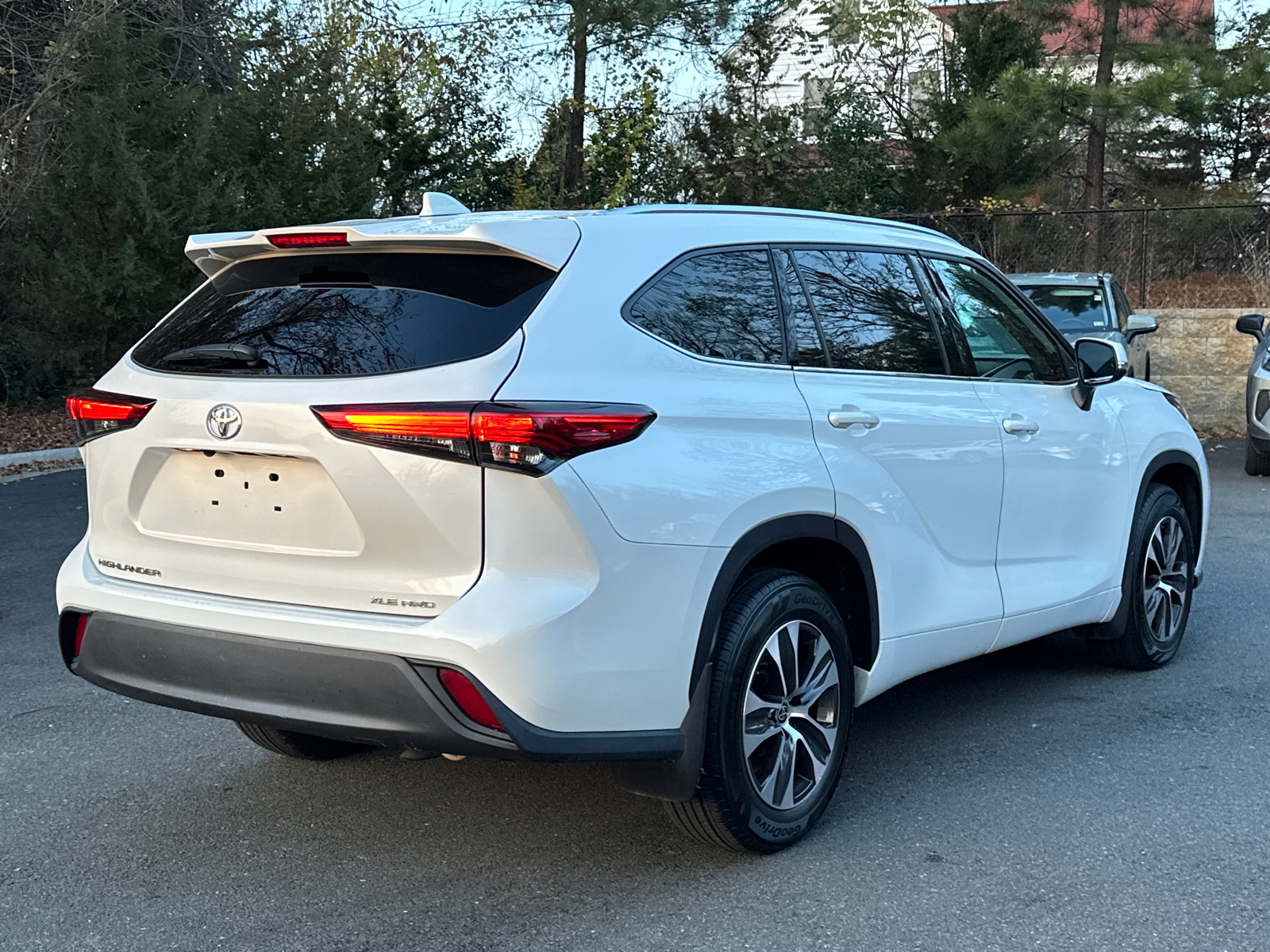 2021 Toyota Highlander XLE 8