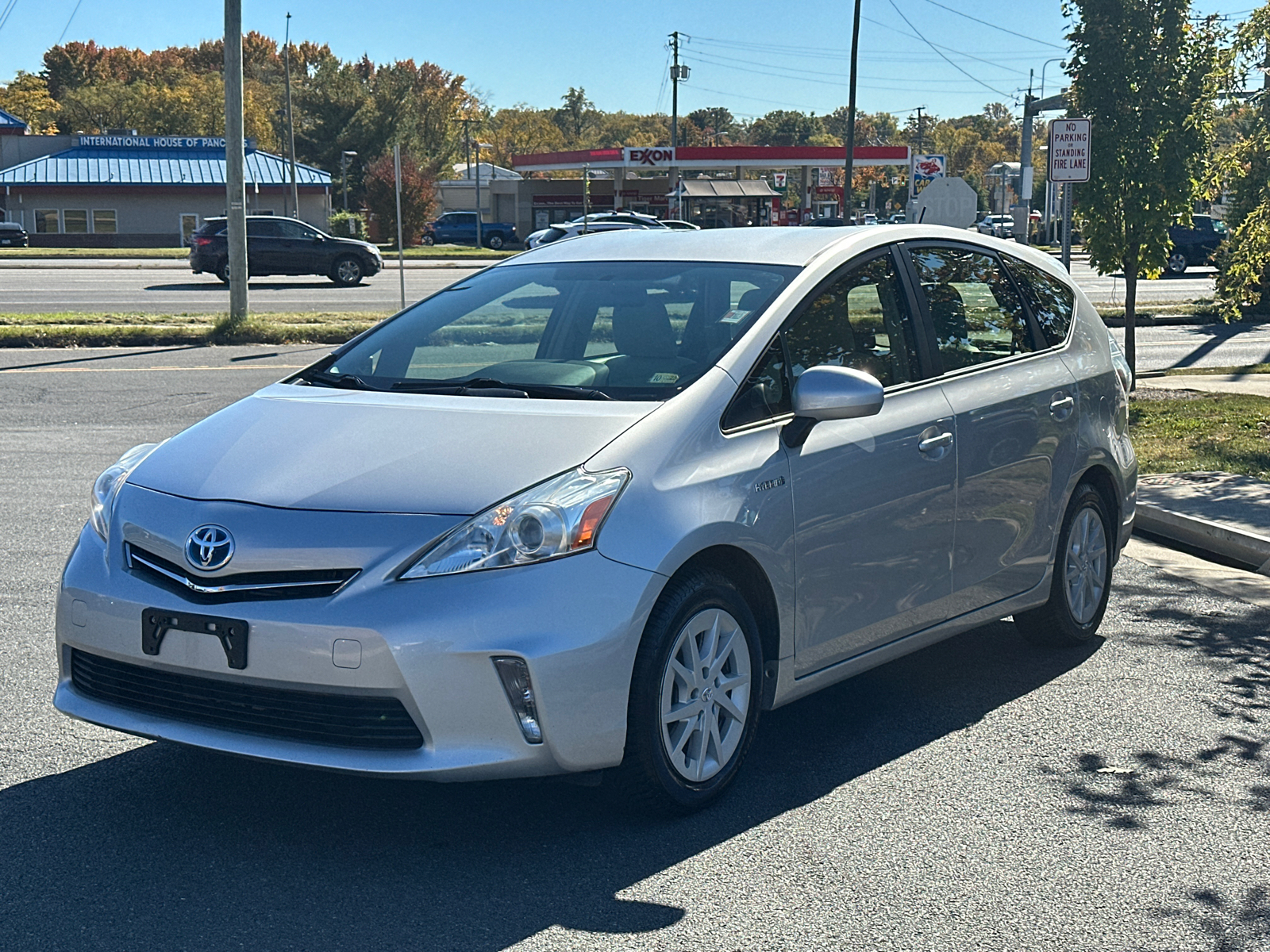 2013 Toyota Prius v Two 2