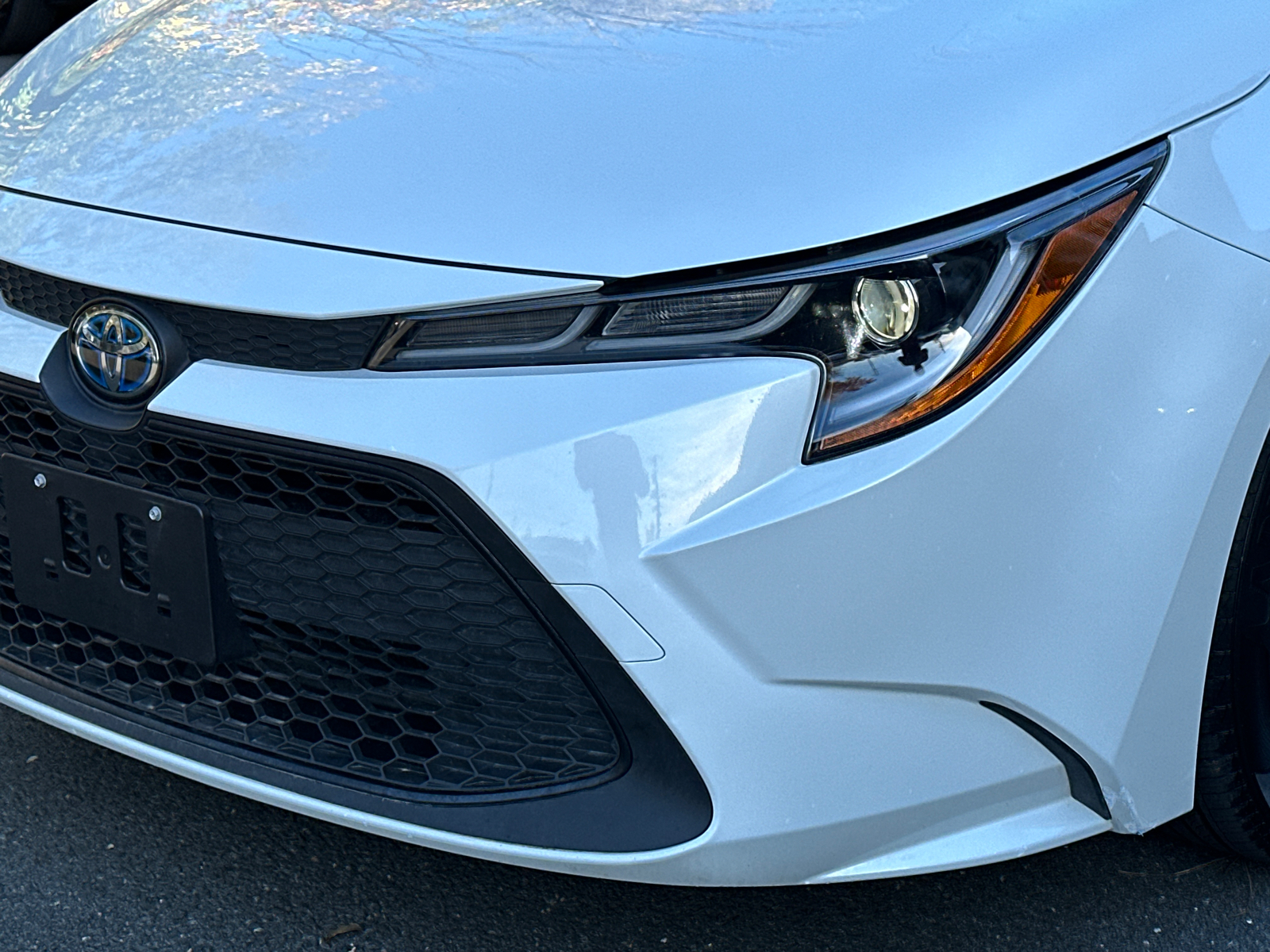 2020 Toyota Corolla Hybrid LE 4