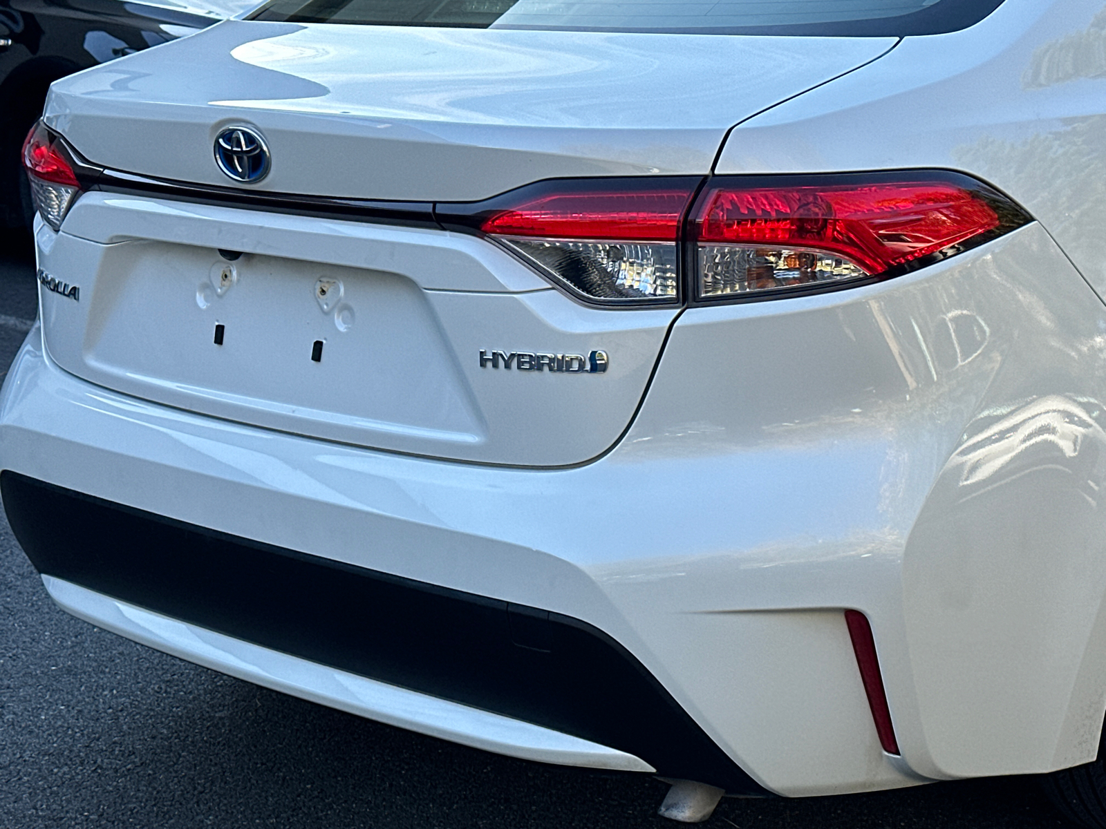 2020 Toyota Corolla Hybrid LE 8