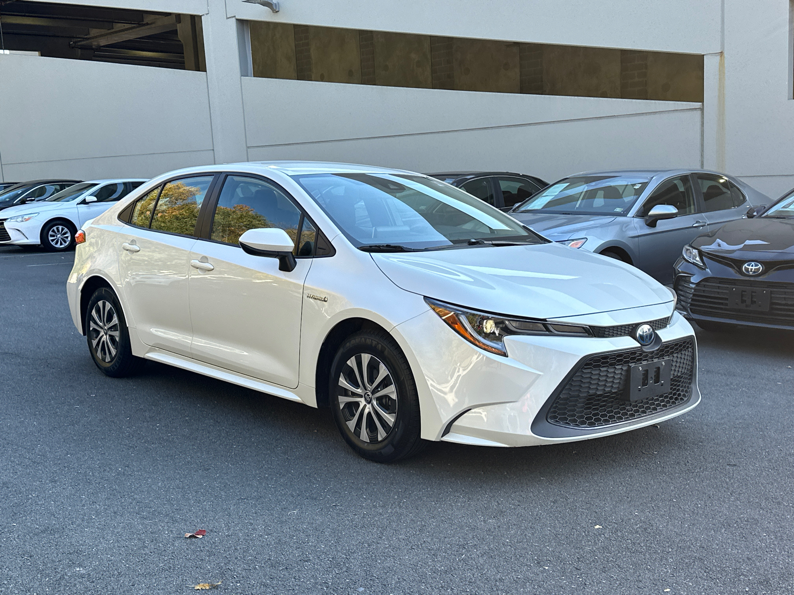 2020 Toyota Corolla Hybrid LE 31