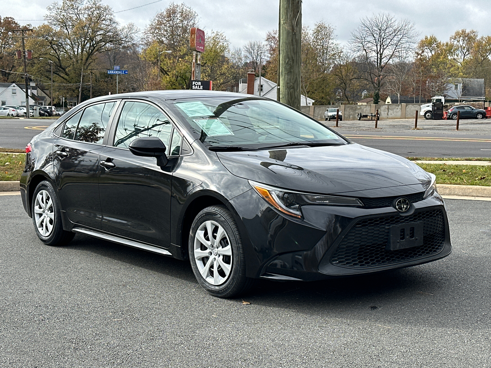 2022 Toyota Corolla LE 30