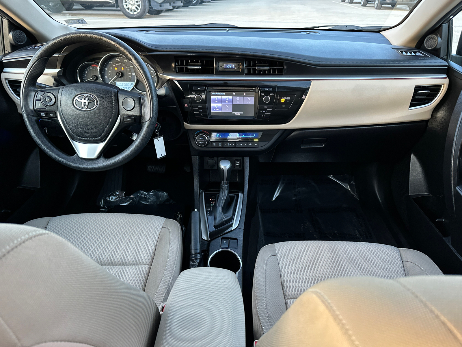 2016 Toyota Corolla LE Plus 14