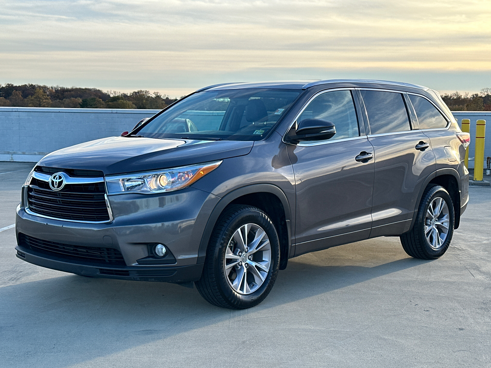 2015 Toyota Highlander XLE V6 3