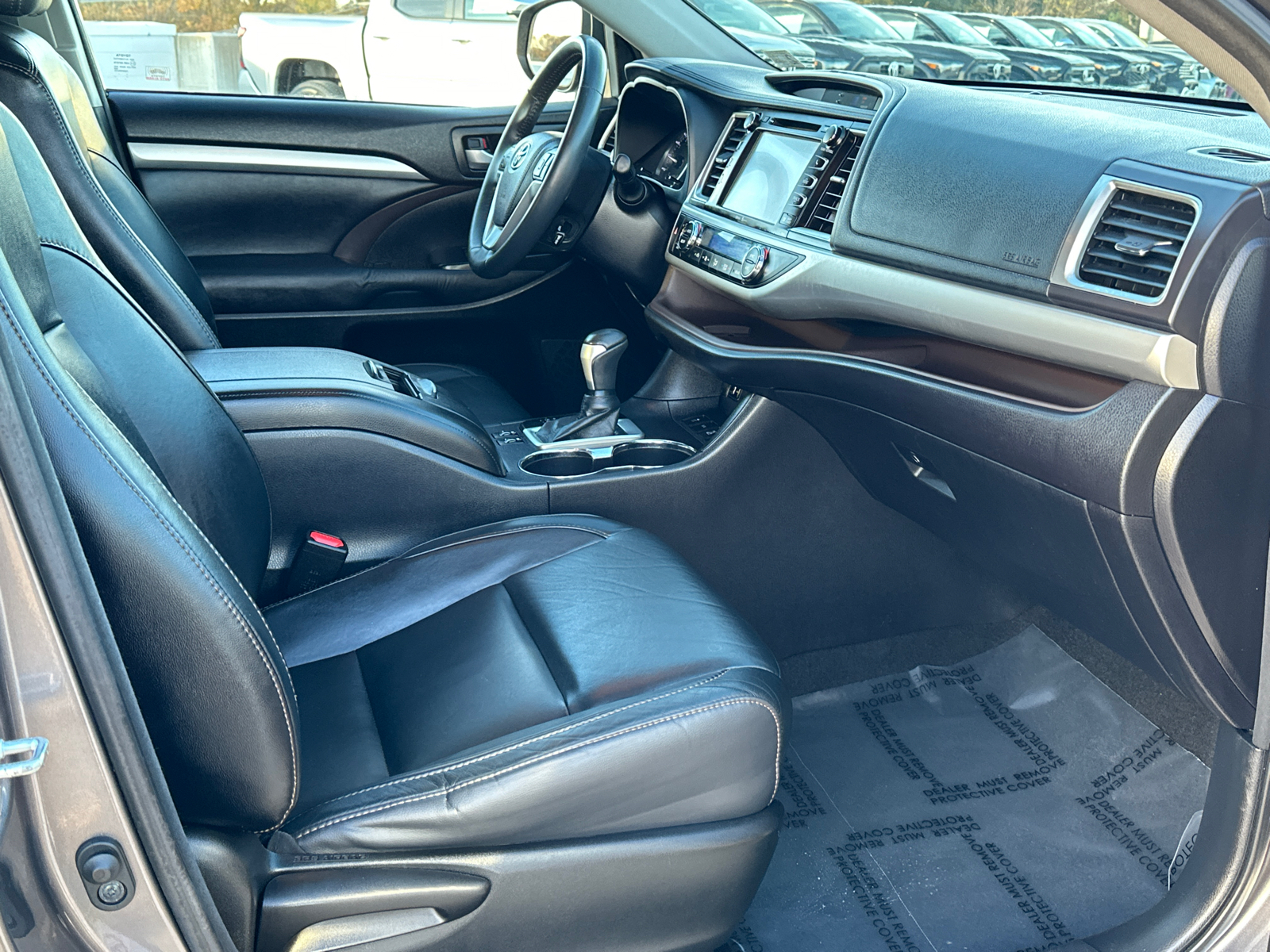 2015 Toyota Highlander XLE V6 14