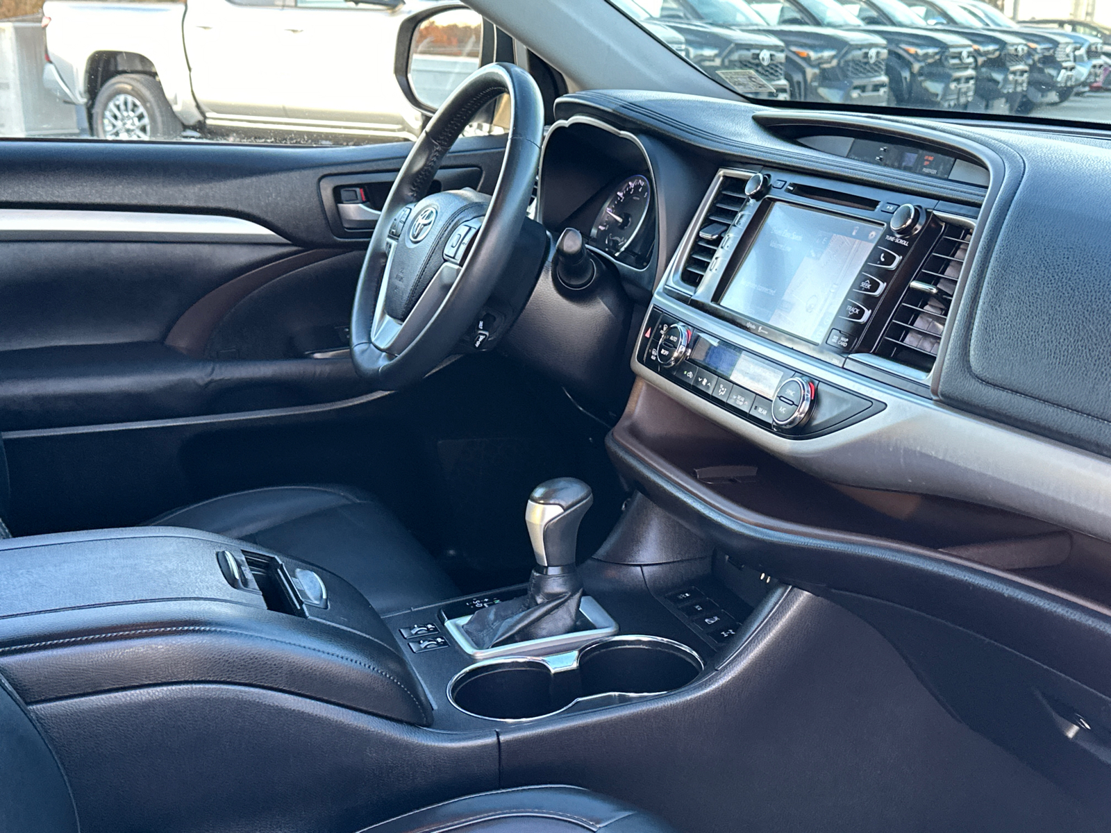 2015 Toyota Highlander XLE V6 16