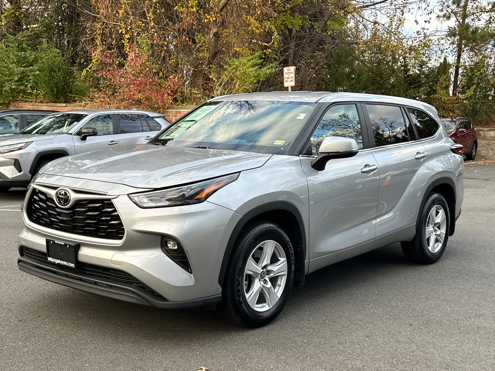 2024 Toyota Highlander LE 2