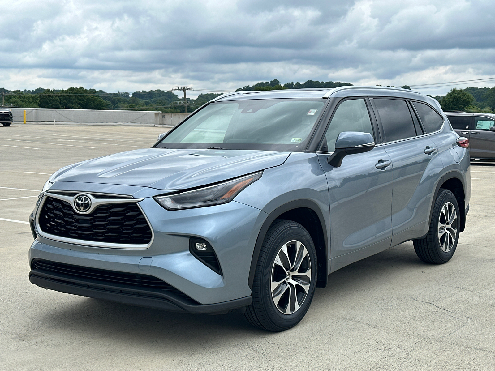 2021 Toyota Highlander XLE 3