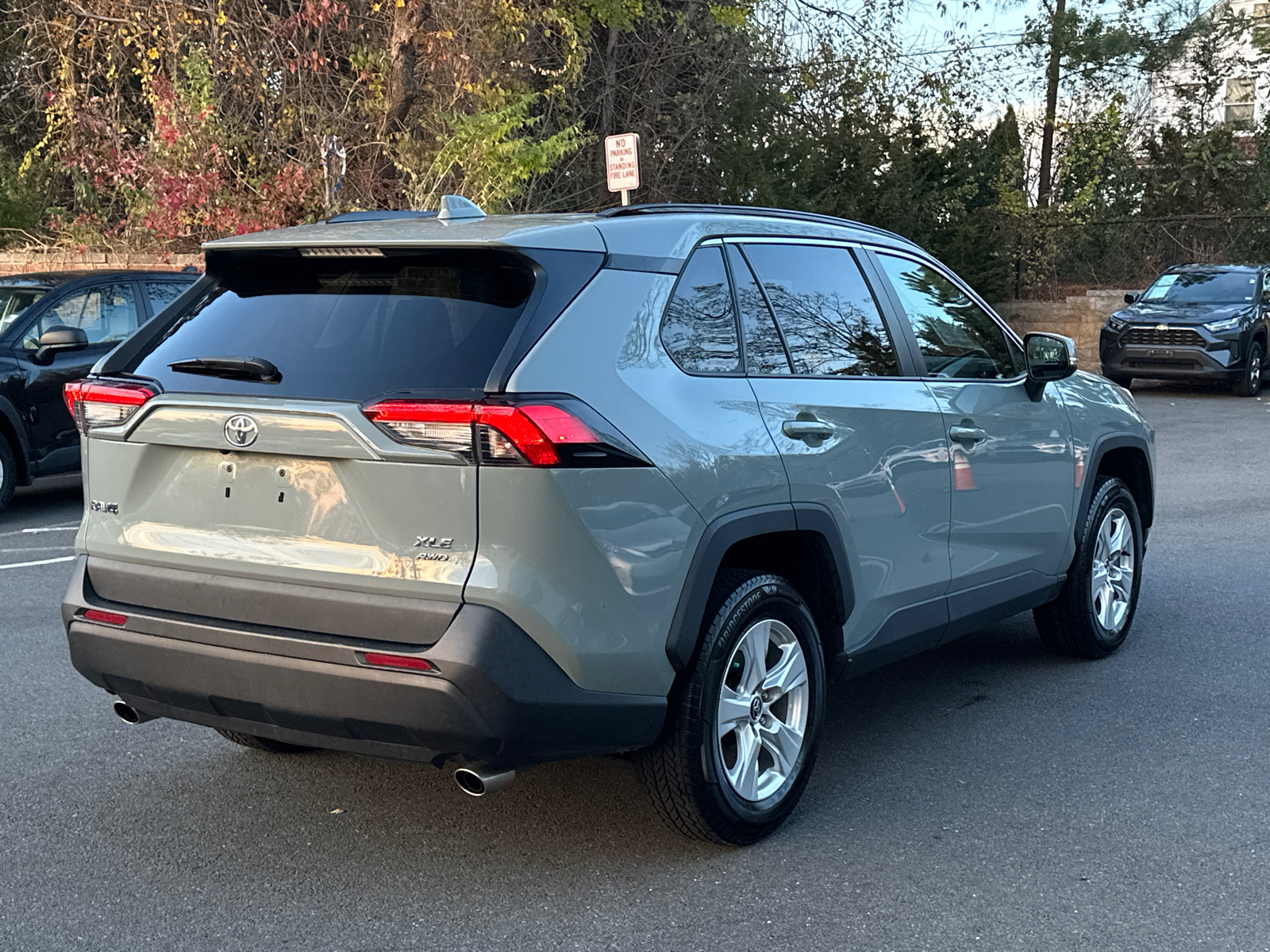 2021 Toyota RAV4 XLE 8