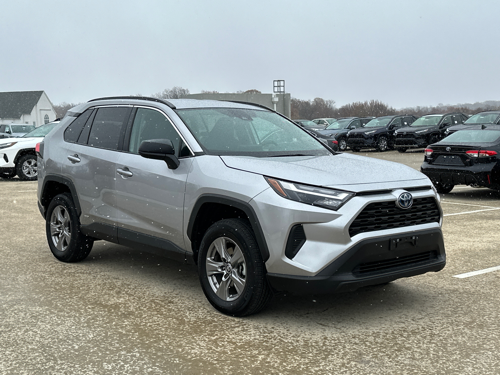 2024 Toyota RAV4 Hybrid LE 32