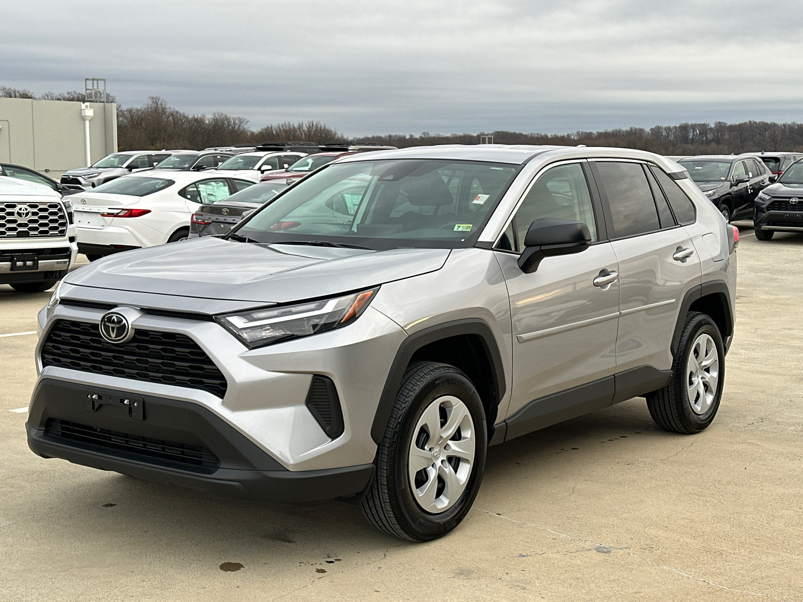 2024 Toyota RAV4 LE 3