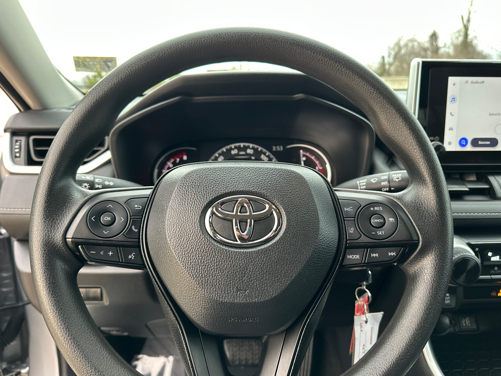 2024 Toyota RAV4 LE 21