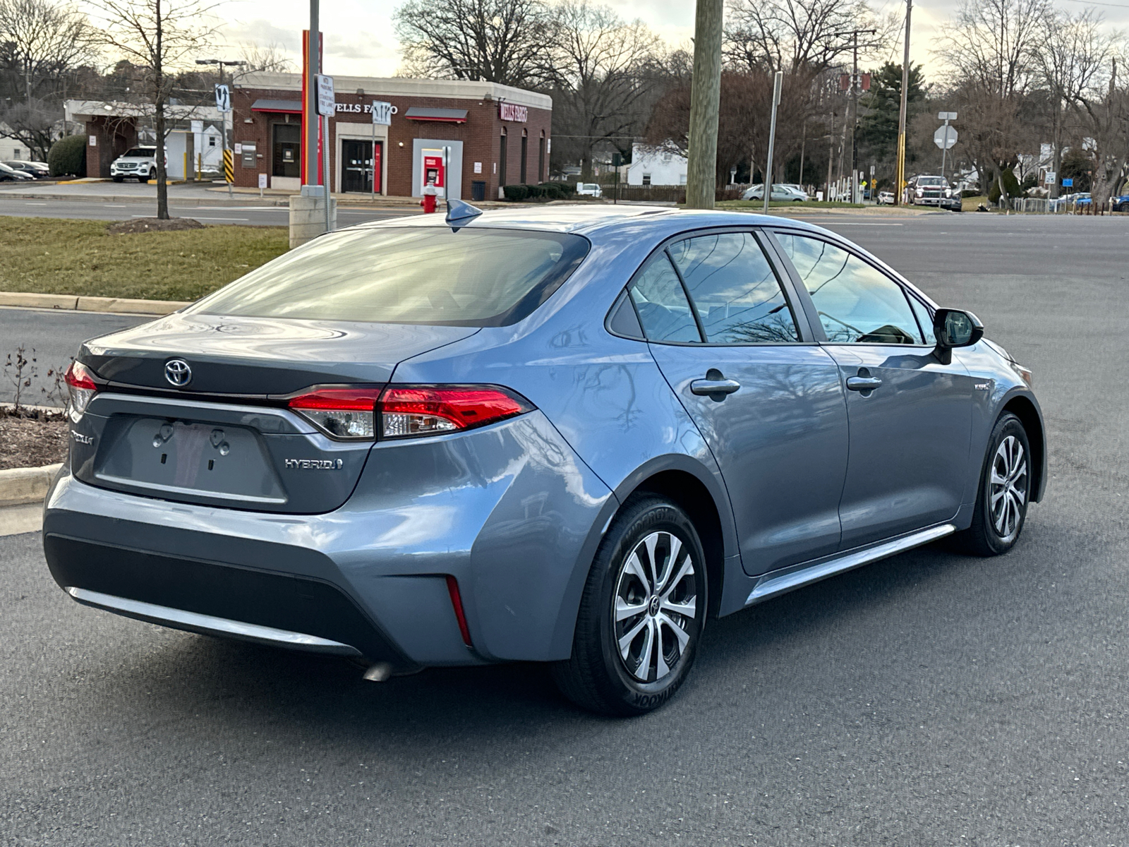 2021 Toyota Corolla Hybrid LE 5