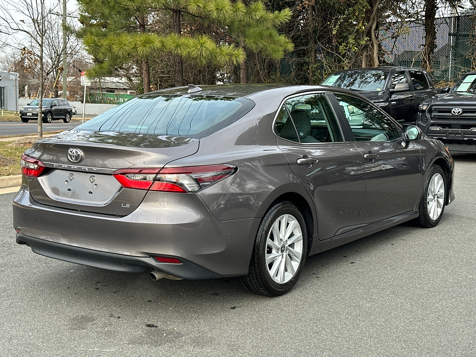 2022 Toyota Camry LE 7