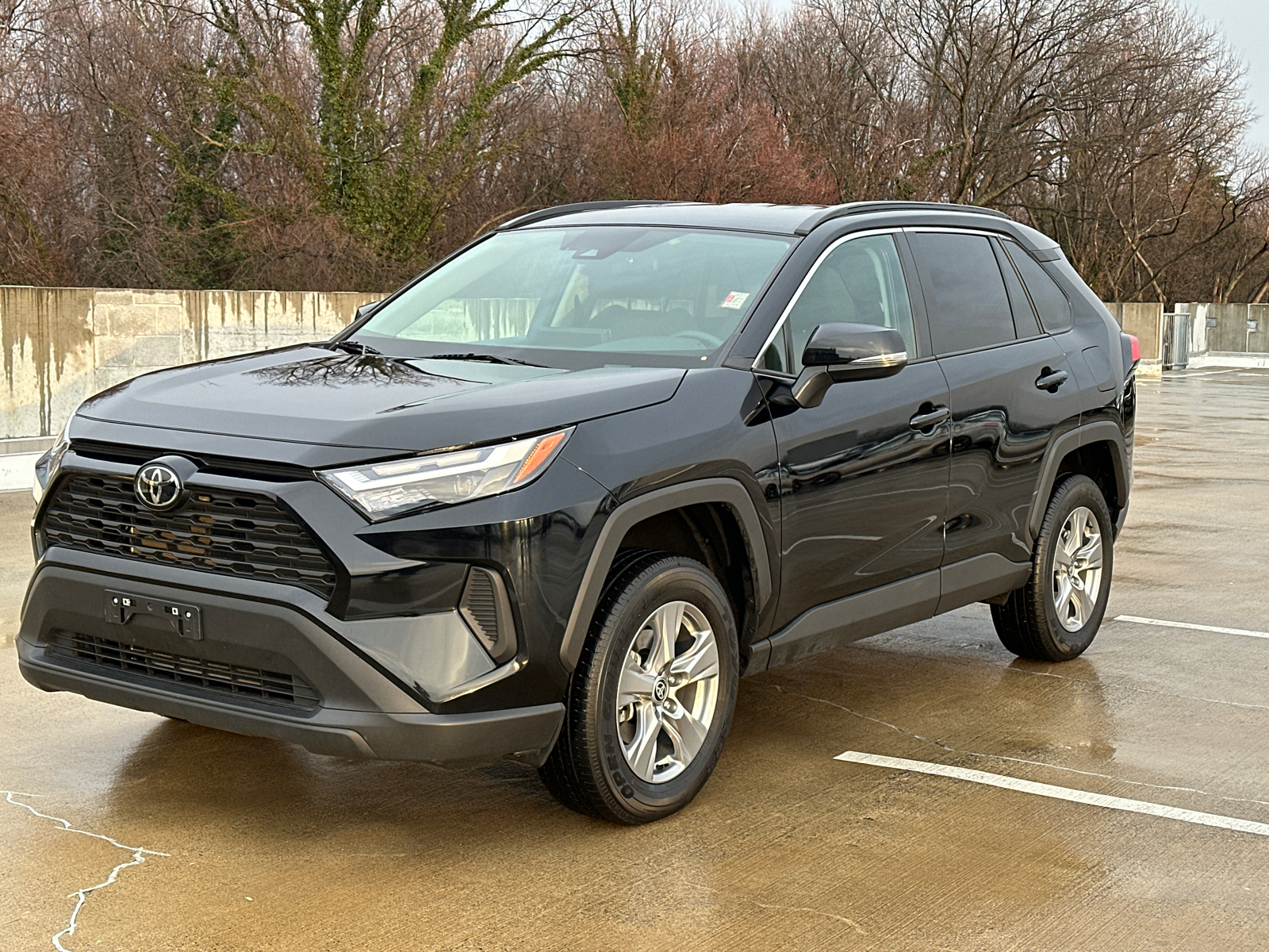 2024 Toyota RAV4 XLE 3