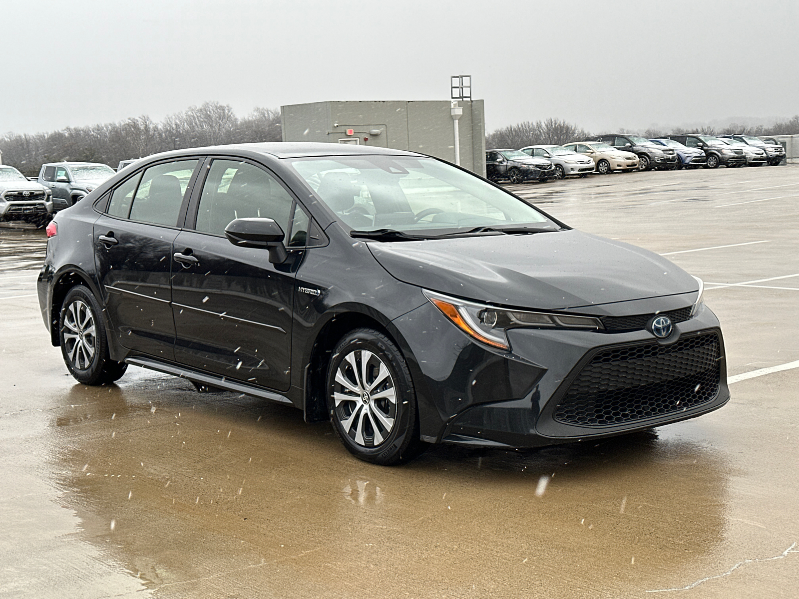 2021 Toyota Corolla Hybrid LE 29