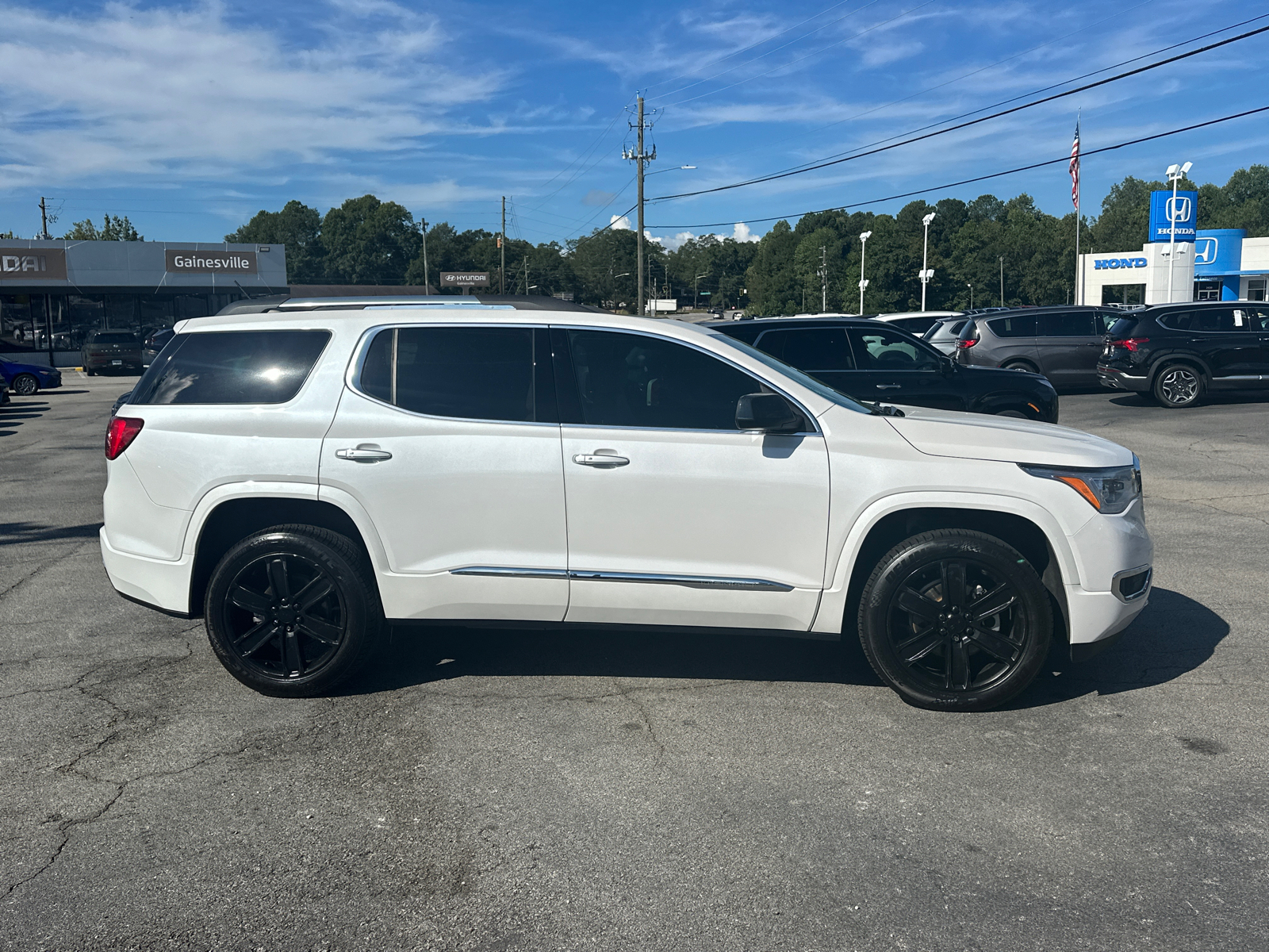 2019 GMC Acadia Denali 8