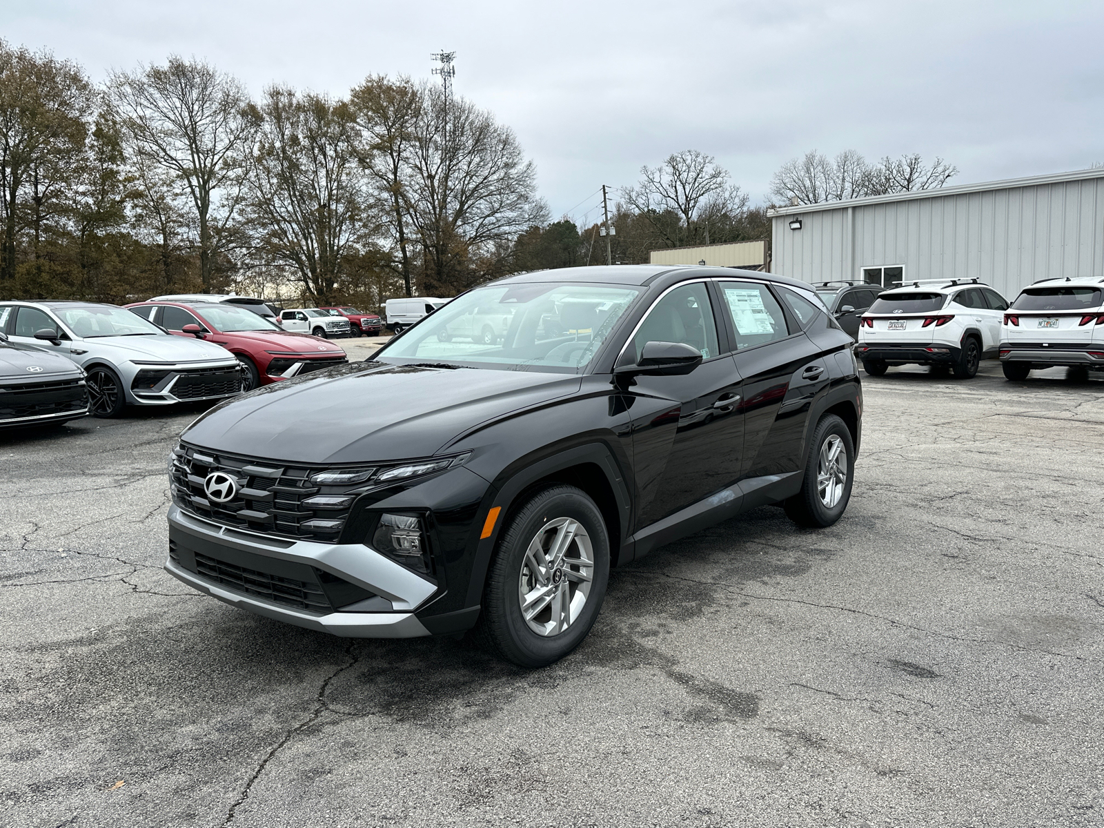 2025 Hyundai Tucson SE 3